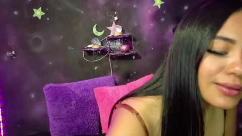valentinarojass_ online show from May 21, 8:51 pm