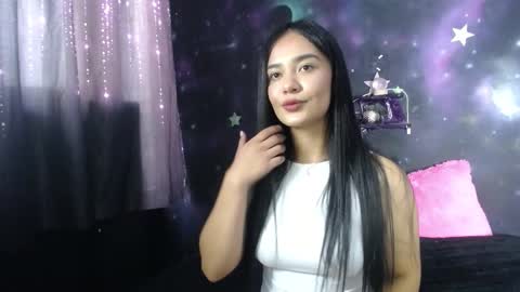 valentinarojass_ online show from February 12, 2:08 pm