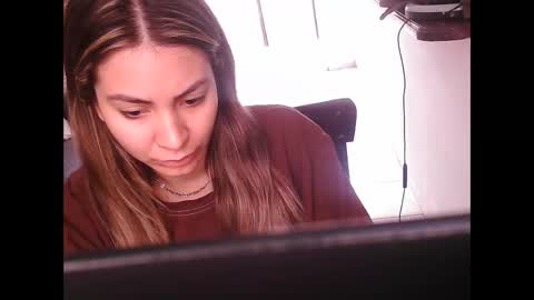 Snapshot of valentinaseleni24 chatting on October 6, 7:18 pm valentinaseleni24 online show from October 6, 7:18 pm
