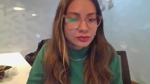 valentinaseleni24 online show from May 21, 7:56 pm
