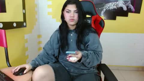 valeri_harpers4 online show from February 28, 2:42 am