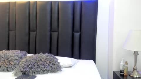 valeri_tafur online show from December 7, 11:07 am