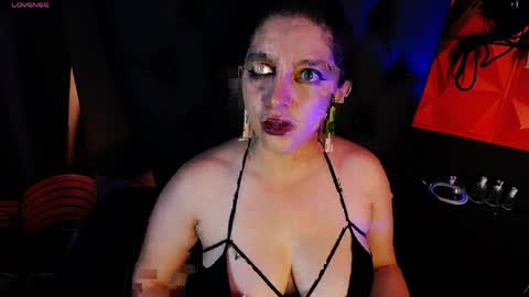 valeria_de_leon online show from April 10, 10:38 pm