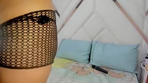 valeria_gil_ online show from May 21, 5:05 am