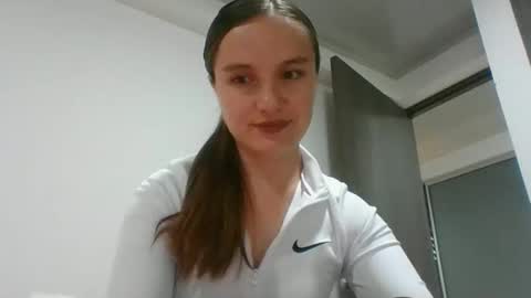 valeriafrannco online show from April 9, 12:13 am