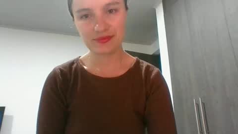 valeriafrannco online show from April 3, 4:32 am