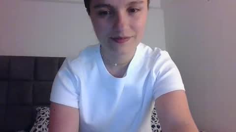 valeriafrannco online show from October 11, 5:23 am