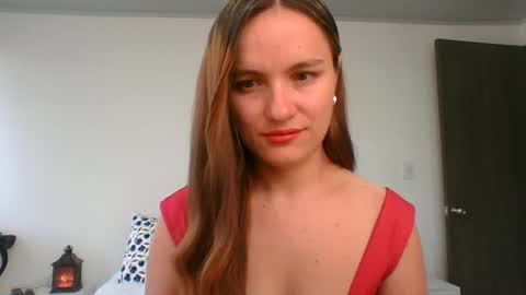 valeriafrannco online show from May 5, 9:51 pm