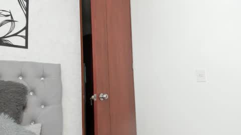 valeriajons online show from October 21, 6:01 pm