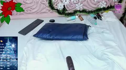 Snapshot of valeriee_lya chatting on December 18, 9:08 pm Valerie online show from December 18, 9:08 pm