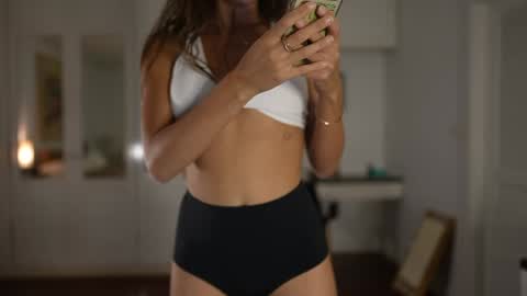 Valerie online show from November 11, 2:40 am