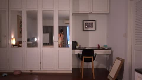 Valerie online show from January 18, 2:08 am