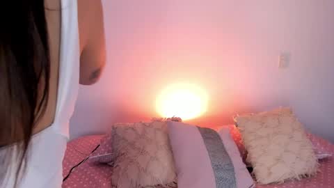 valeriekhaleesi online show from May 7, 6:00 pm