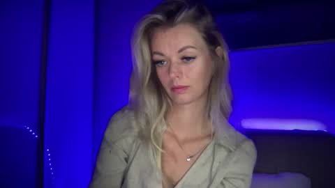 Snapshot of valerieluvsugar chatting on September 22, 8:18 pm Valerie online show from September 22, 8:18 pm