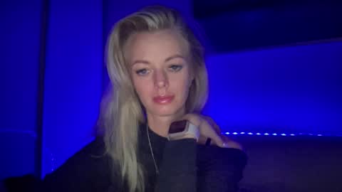 Snapshot of valerieluvsugar chatting on October 9, 9:52 pm Valerie online show from October 9, 9:52 pm