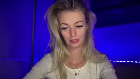 Snapshot of valerieluvsugar chatting on September 19, 9:36 pm Valerie online show from September 19, 9:36 pm
