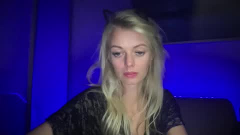 Snapshot of valerieluvsugar chatting on October 8, 8:02 pm Valerie online show from October 8, 8:02 pm