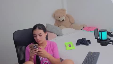 Juli C online show from March 21, 1:43 am