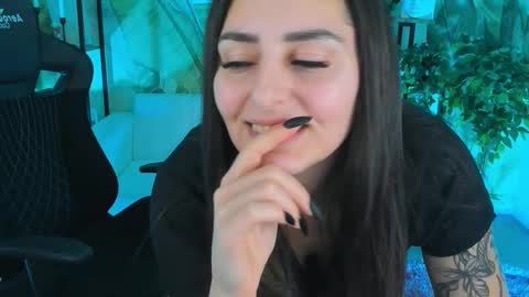 Valerie online show from December 16, 3:18 pm