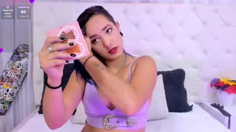 valeria111111 online show from October 3, 12:32 pm