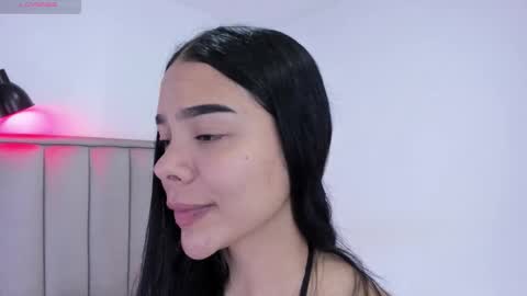 Cris  online show from December 4, 4:52 pm