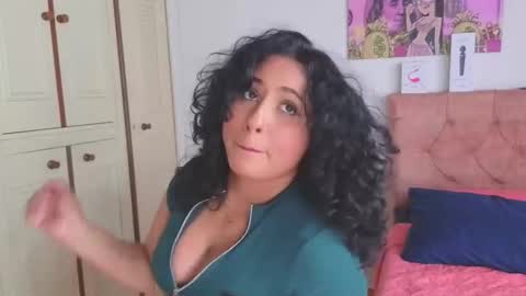 valery_lovex_ online show from May 21, 6:06 pm