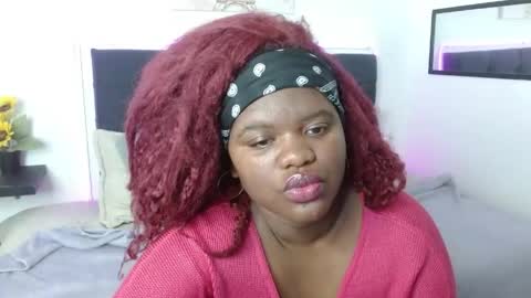 valery_martinez_13 online show from May 6, 2:21 pm