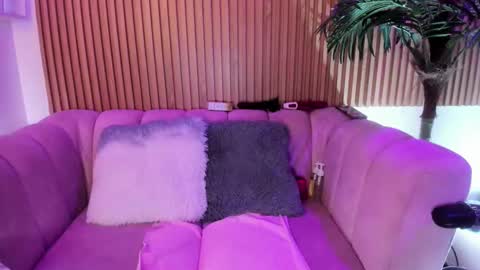 Valery  online show from September 18, 2:15 pm