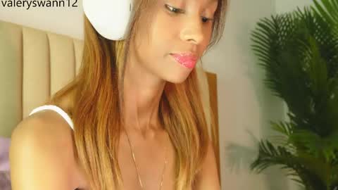 Valery swan1 online show from May 5, 5:10 am
