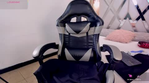 Val online show from April 29, 12:08 pm