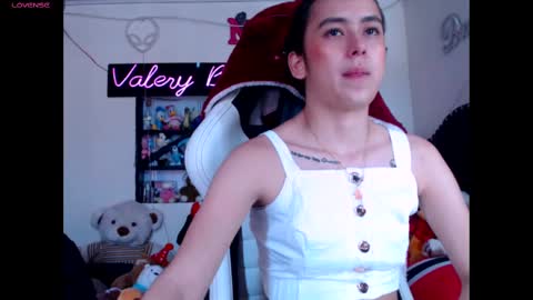 B V Naughty online show from November 3, 6:23 pm