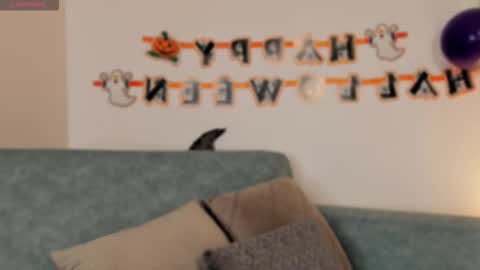 call me Maria online show from October 27, 4:08 am