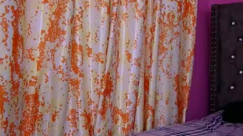 Snapshot of valestra_seraphyne chatting on September 18, 8:46 am valestra online show from September 18, 8:46 am