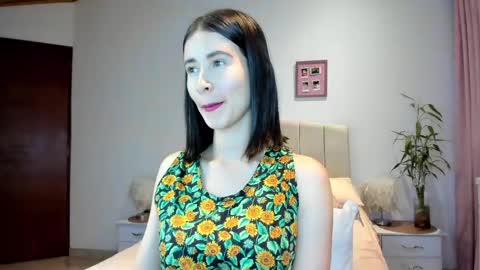 Macarena online show from March 3, 1:17 am