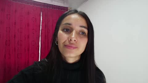 Snapshot of vallery_evanss chatting on January 8, 10:16 pm Taty independent account online show from January 8, 10:16 pm