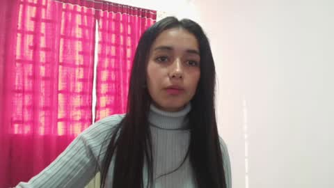Snapshot of vallery_evanss chatting on December 31, 12:15 pm Taty independent account online show from December 31, 12:15 pm