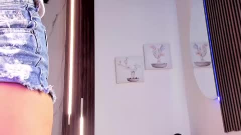 Vallolet Peach  online show from May 3, 12:41 pm