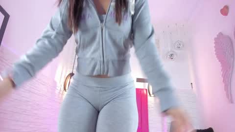 Snapshot of valloletsamar chatting on January 26, 11:28 am Vallolet Peach online show from January 26, 11:28 am