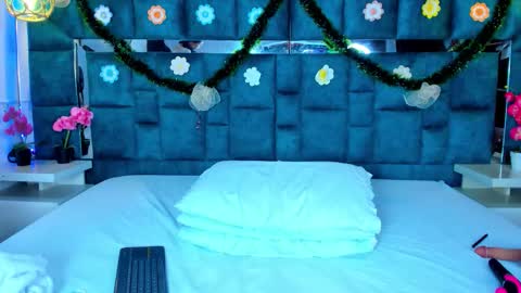 valtira nova online show from December 20, 8:02 pm