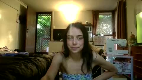 ValvettGreen online show from October 27, 7:59 am