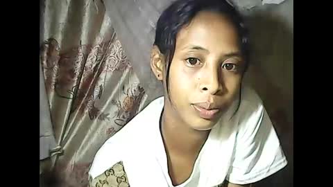 valysexyhot online show from May 9, 2:52 pm
