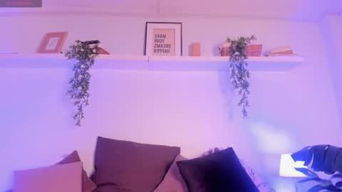 vamp  online show from October 10, 9:20 pm