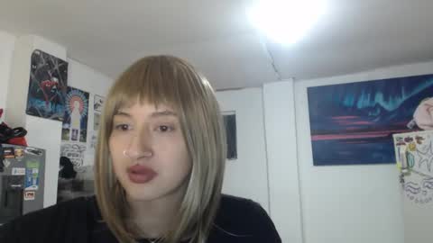 Snapshot of vandalovee chatting on January 12, 1:21 am Babi Alu online show from January 12, 1:21 am