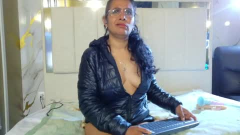 Vanessa online show from May 5, 12:57 am