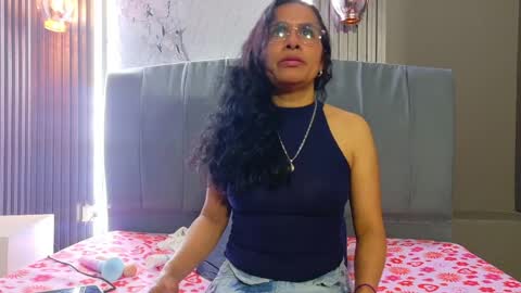 Vanessa online show from May 17, 1:05 am