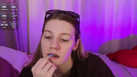 Vanessa online show from April 2, 11:08 am