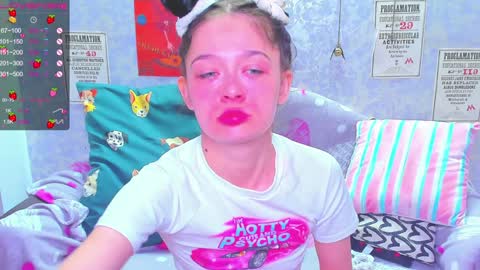 Snapshot of vanessa_florence chatting on February 2, 1:45 am RUSSIAN BARBIE BABE online show from February 2, 1:45 am