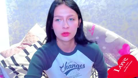 Snapshot of vanessa_florence chatting on October 2, 4:39 am RUSSIAN BARBIE BABE online show from October 2, 4:39 am