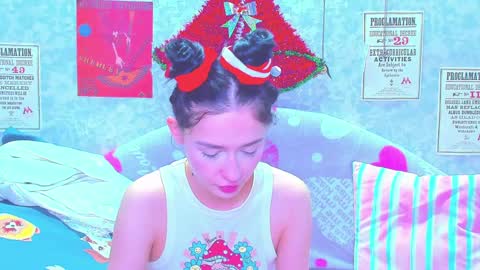 Snapshot of vanessa_florence chatting on January 12, 1:11 am RUSSIAN BARBIE BABE online show from January 12, 1:11 am