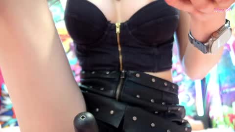  Vanessa  online show from May 20, 4:59 pm